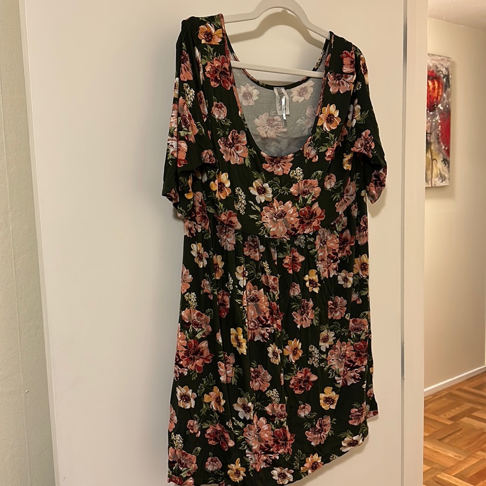New Mia Top size3X Floral